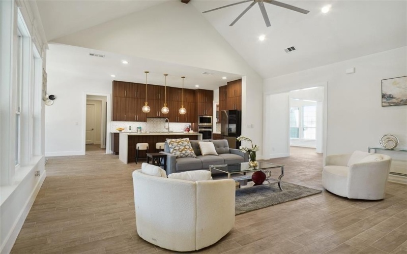 5021 Glenoaks Court, Weatherford, TX 76088, 4 Bedrooms Bedrooms, ,3 BathroomsBathrooms,Residential,For Sale,5021 Glenoaks Court,20868916