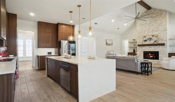 5021 Glenoaks Court, Weatherford, TX 76088, 4 Bedrooms Bedrooms, ,3 BathroomsBathrooms,Residential,For Sale,5021 Glenoaks Court,20868916