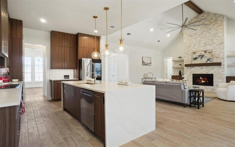 5021 Glenoaks Court, Weatherford, TX 76088, 4 Bedrooms Bedrooms, ,3 BathroomsBathrooms,Residential,For Sale,5021 Glenoaks Court,20868916