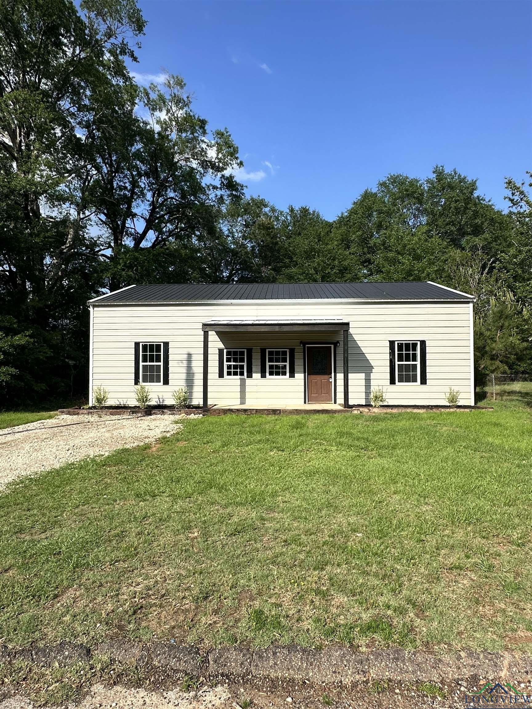 210 Empire St, Gladewater, TX 75647, 3 Bedrooms Bedrooms, ,2 BathroomsBathrooms,Residential,For Sale,210 Empire St,20253151