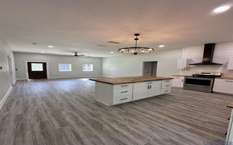 210 Empire St, Gladewater, TX 75647, 3 Bedrooms Bedrooms, ,2 BathroomsBathrooms,Residential,For Sale,210 Empire St,20253151
