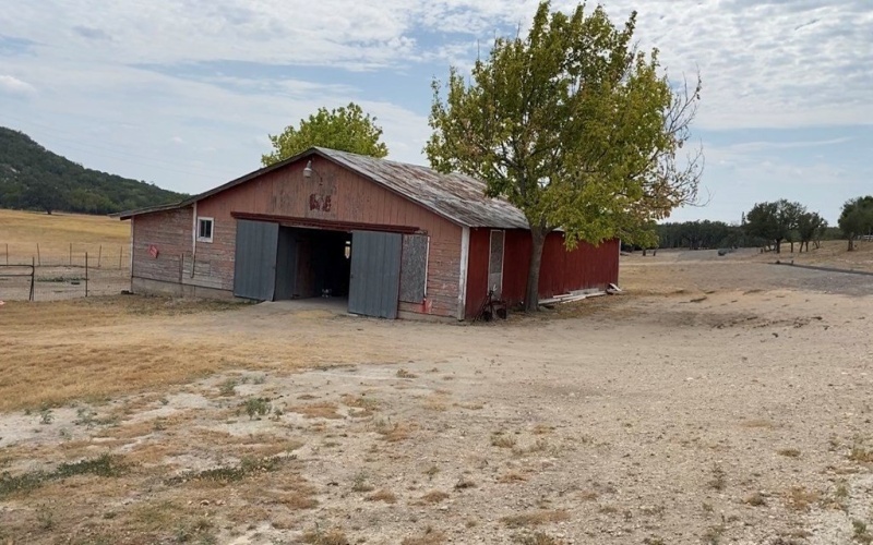 1275 Cypress Creek Rd, Kerrville, TX 78028, ,Granja,En Venta,1275 Cypress Creek Rd,118157