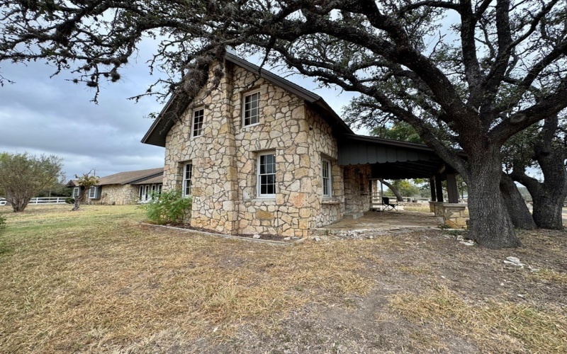 1275 Cypress Creek Rd, Kerrville, TX 78028, ,Granja,En Venta,1275 Cypress Creek Rd,118157