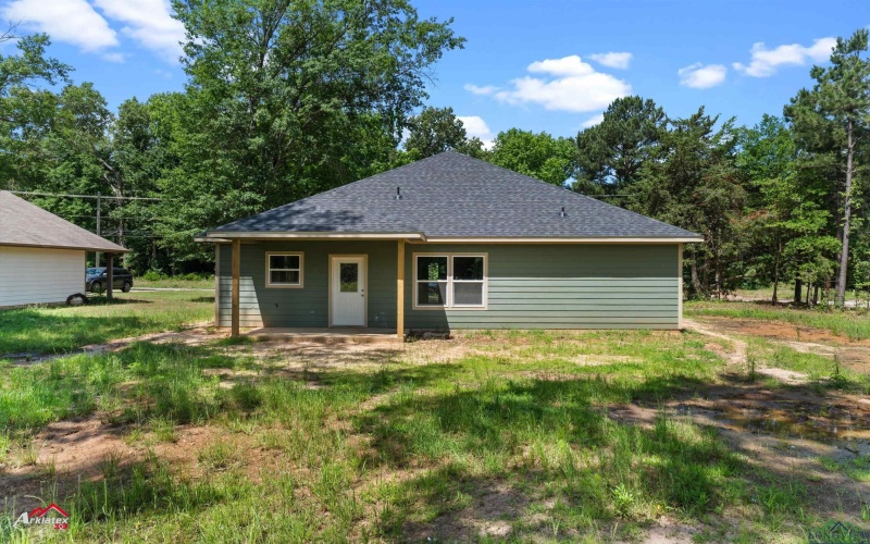 1406 Commerce, Kilgore, TX 75662, 3 Bedrooms Bedrooms, ,2 BathroomsBathrooms,Residential,For Sale,1406 Commerce,20253219