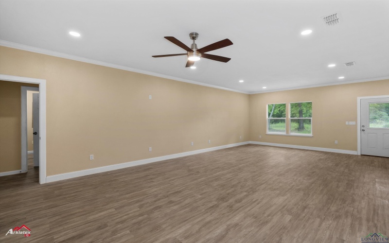 1406 Commerce, Kilgore, TX 75662, 3 Bedrooms Bedrooms, ,2 BathroomsBathrooms,Residential,For Sale,1406 Commerce,20253219