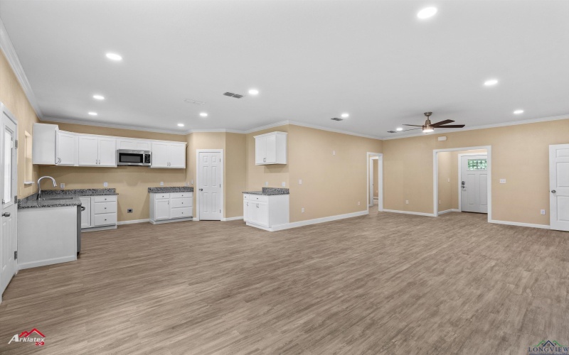 1406 Commerce, Kilgore, TX 75662, 3 Bedrooms Bedrooms, ,2 BathroomsBathrooms,Residential,For Sale,1406 Commerce,20253219