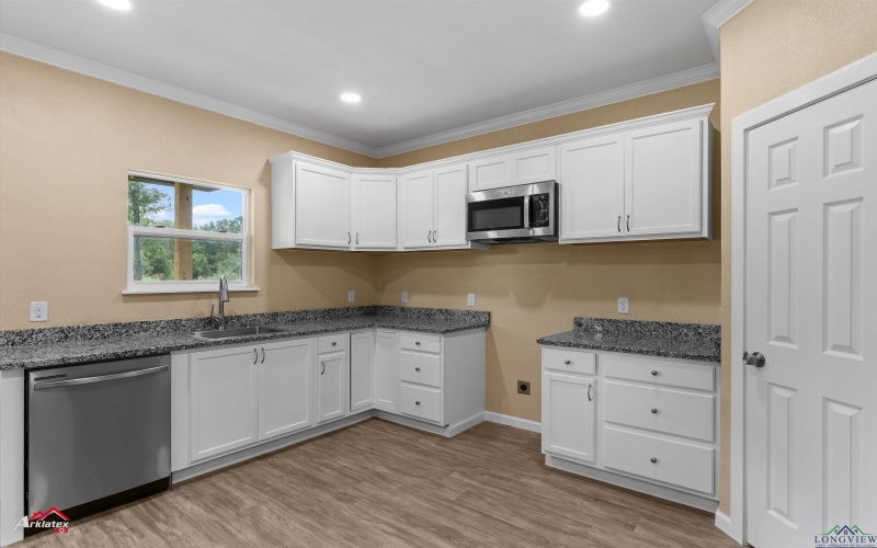 1406 Commerce, Kilgore, TX 75662, 3 Bedrooms Bedrooms, ,2 BathroomsBathrooms,Residential,For Sale,1406 Commerce,20253219