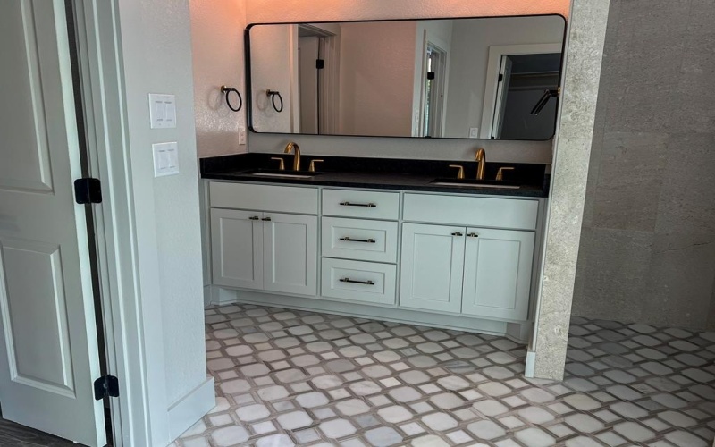 1706 N Valencia Dr, Kerrville, TX 78028, 3 Bedrooms Bedrooms, ,2 BathroomsBathrooms,Residential,For Sale,1706 N Valencia Dr,118378