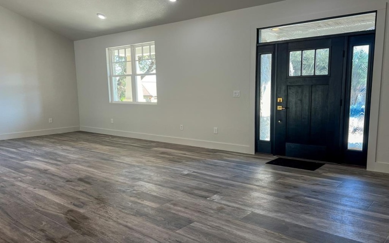1706 N Valencia Dr, Kerrville, TX 78028, 3 Bedrooms Bedrooms, ,2 BathroomsBathrooms,Residential,For Sale,1706 N Valencia Dr,118378