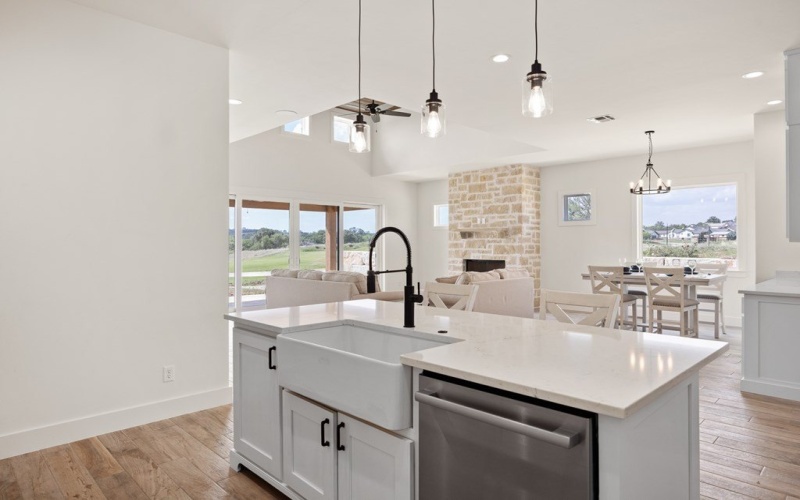 4528-22 Comanche Trace Dr, Kerrville, TX 78028, 3 Habitaciones Habitaciones , ,3 BañosBaños,Residential,En Venta,4528-22 Comanche Trace Dr,118499
