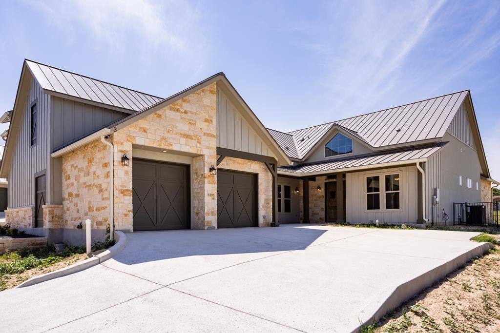 3200-#3 Pinnacle Club Dr, Kerrville, TX 78028, 3 Bedrooms Bedrooms, ,3 BathroomsBathrooms,Residential,For Sale,3200-#3 Pinnacle Club Dr,118787