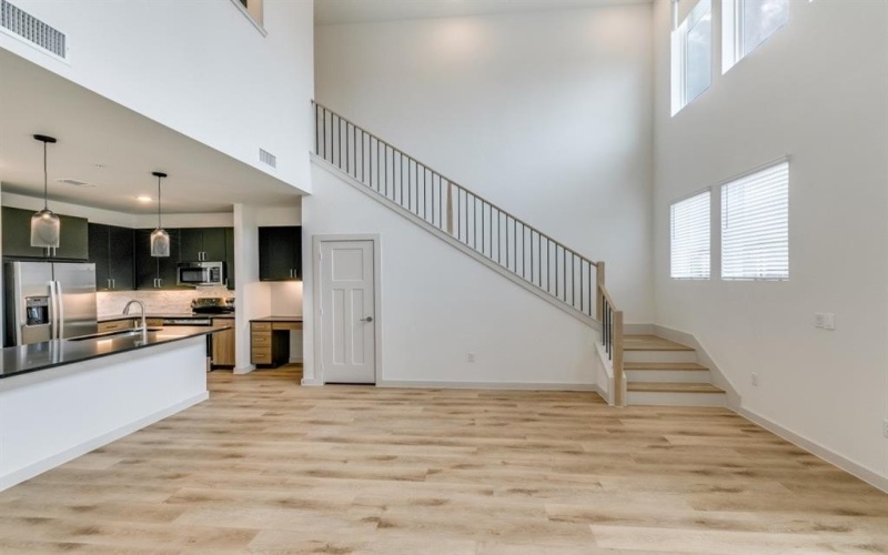 512 N Ewing Avenue #408, Dallas, TX 75203, 1 Bedroom Bedrooms, ,1 BathroomBathrooms,Residential Lease,For Rent,512 N Ewing Avenue,20866815