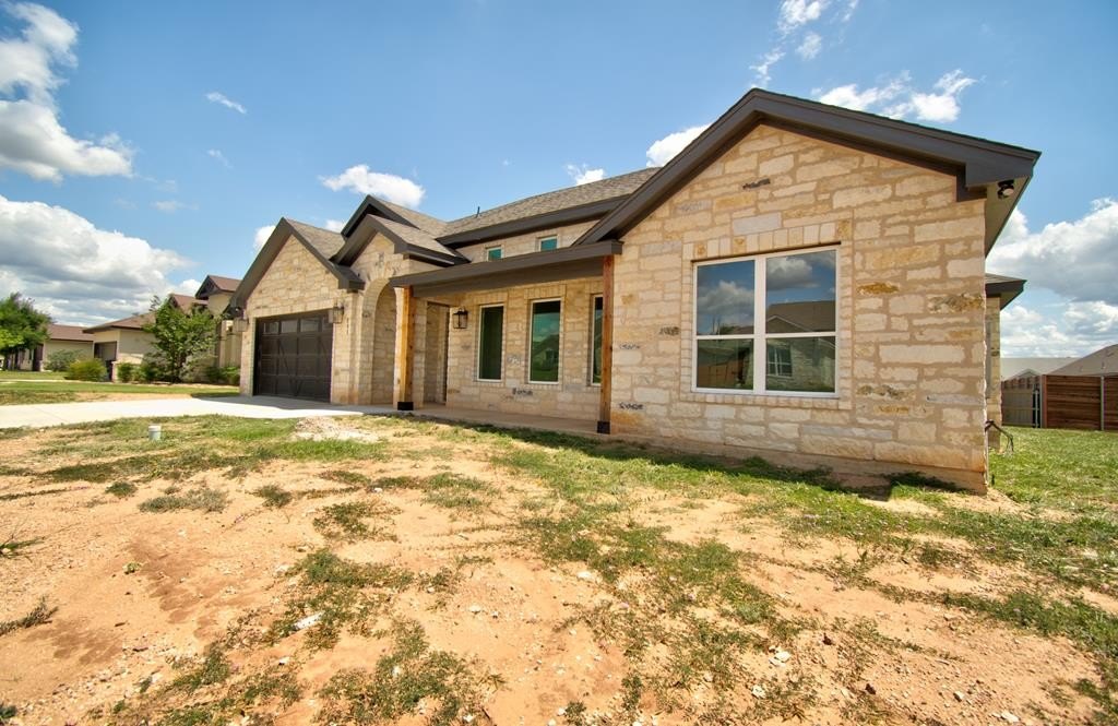 111 Madrona, Fredericksburg, TX 78624, 4 Habitaciones Habitaciones , ,3 BañosBaños,Residential,En Venta,111 Madrona,118847