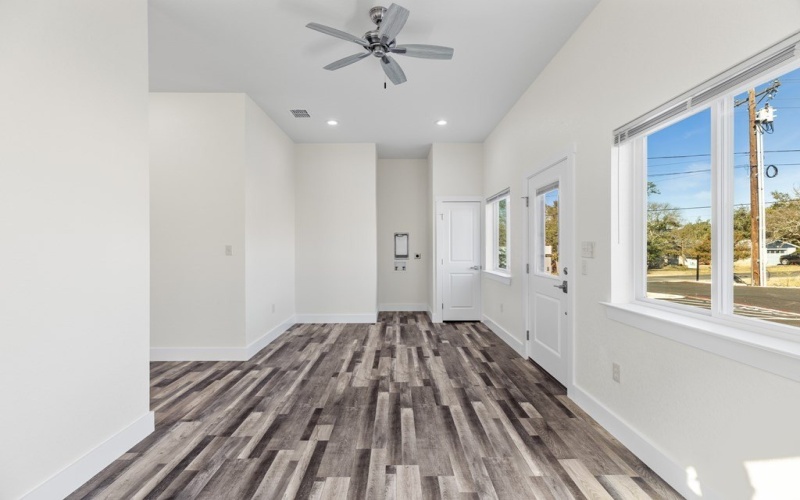 705-a Fifth St, Comfort, TX 78013, 1 Dormitorio Habitaciones , ,1 BañoBaños,Residential,En Venta,705-a Fifth St,118884