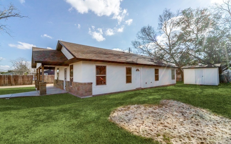 329 Cottage St, Kerrville, TX 78028, 3 Bedrooms Bedrooms, ,2 BathroomsBathrooms,Residential,For Sale,329 Cottage St,118931