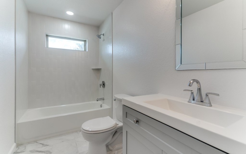 329 Cottage St, Kerrville, TX 78028, 3 Bedrooms Bedrooms, ,2 BathroomsBathrooms,Residential,For Sale,329 Cottage St,118931