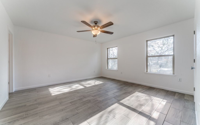 329 Cottage St, Kerrville, TX 78028, 3 Bedrooms Bedrooms, ,2 BathroomsBathrooms,Residential,For Sale,329 Cottage St,118931