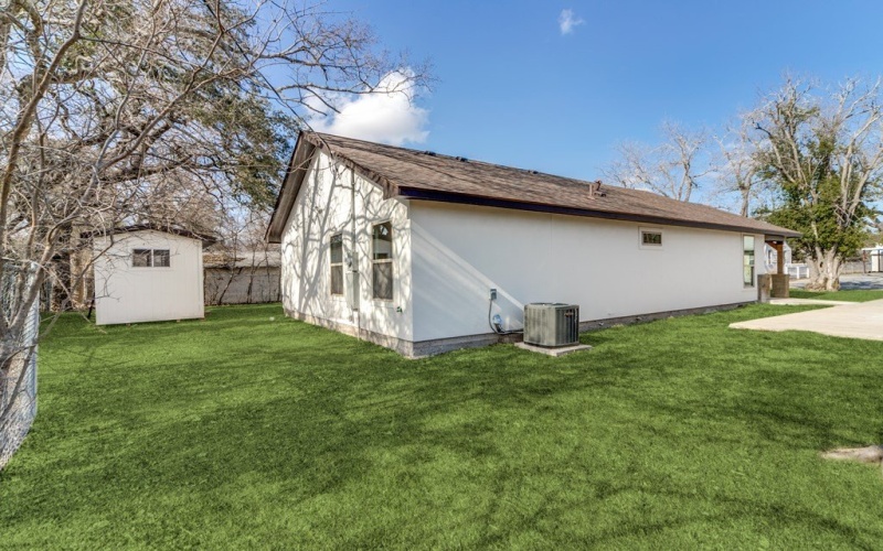 329 Cottage St, Kerrville, TX 78028, 3 Bedrooms Bedrooms, ,2 BathroomsBathrooms,Residential,For Sale,329 Cottage St,118931