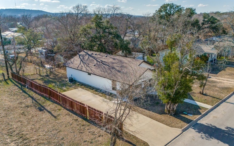 329 Cottage St, Kerrville, TX 78028, 3 Bedrooms Bedrooms, ,2 BathroomsBathrooms,Residential,For Sale,329 Cottage St,118931