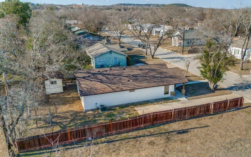 329 Cottage St, Kerrville, TX 78028, 3 Bedrooms Bedrooms, ,2 BathroomsBathrooms,Residential,For Sale,329 Cottage St,118931