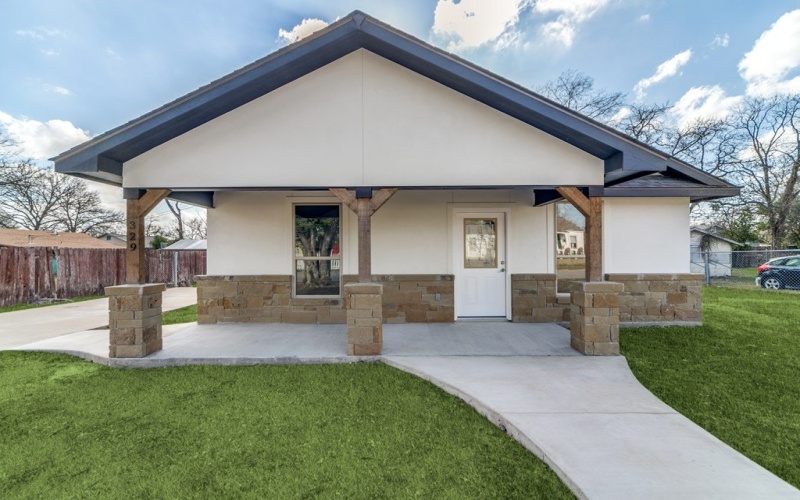 329 Cottage St, Kerrville, TX 78028, 3 Bedrooms Bedrooms, ,2 BathroomsBathrooms,Residential,For Sale,329 Cottage St,118931
