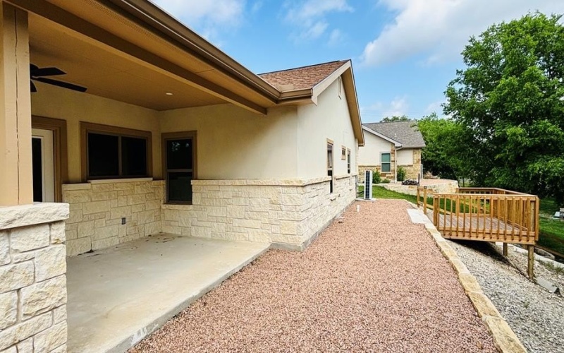 97 W Westwood Lane, Kerrville, TX 78028, 3 Bedrooms Bedrooms, ,2 BathroomsBathrooms,Residential,For Sale,97 W Westwood Lane,118943