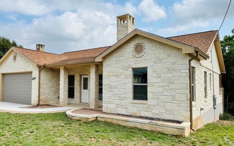 97 W Westwood Lane, Kerrville, TX 78028, 3 Bedrooms Bedrooms, ,2 BathroomsBathrooms,Residential,For Sale,97 W Westwood Lane,118943