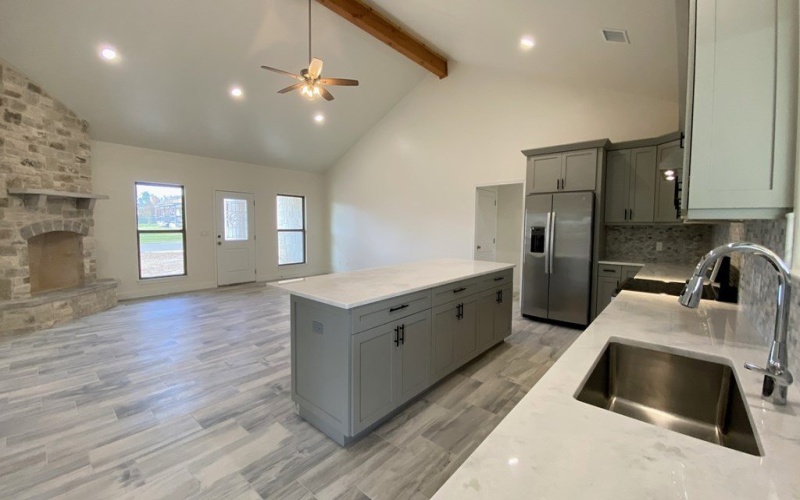 97 W Westwood Lane, Kerrville, TX 78028, 3 Bedrooms Bedrooms, ,2 BathroomsBathrooms,Residential,For Sale,97 W Westwood Lane,118943
