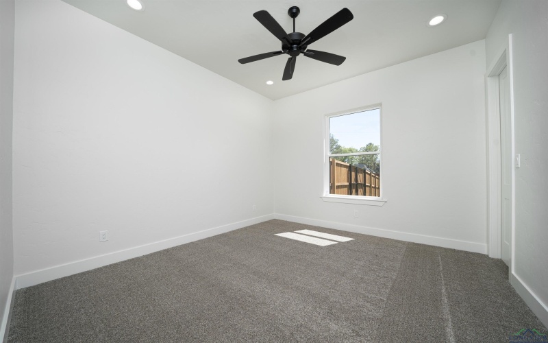 105 Thorn Briar, Longview, TX 75602, 4 Bedrooms Bedrooms, ,3 BathroomsBathrooms,Residential,For Sale,105 Thorn Briar,20240169