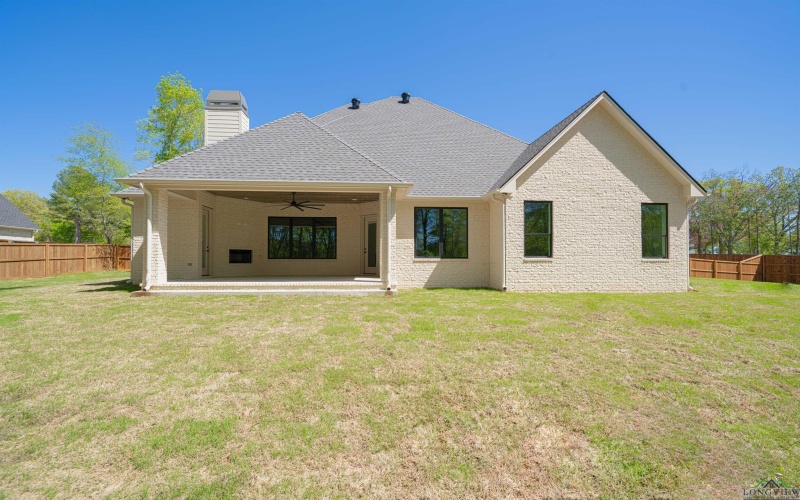 105 Thorn Briar, Longview, TX 75602, 4 Bedrooms Bedrooms, ,3 BathroomsBathrooms,Residential,For Sale,105 Thorn Briar,20240169