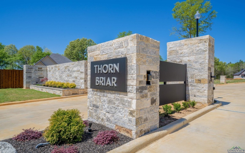 105 Thorn Briar, Longview, TX 75602, 4 Bedrooms Bedrooms, ,3 BathroomsBathrooms,Residential,For Sale,105 Thorn Briar,20240169