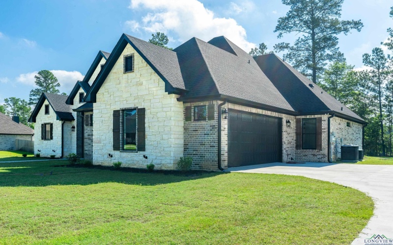 185 Mallard Cove, Longview, TX 75602, 4 Bedrooms Bedrooms, ,3 BathroomsBathrooms,Residential,For Sale,185 Mallard Cove,20241085
