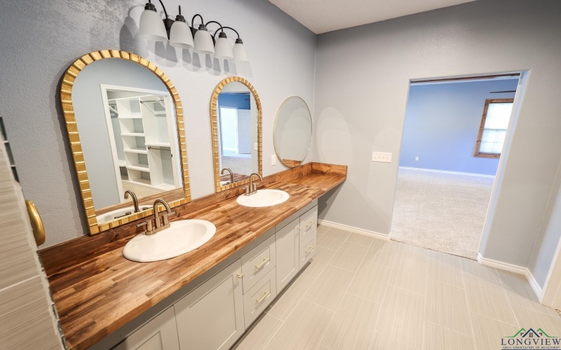 7097 BEAVERWOOD, Gilmer, TX 75645, 2 Bedrooms Bedrooms, ,1 BathroomBathrooms,Residential,For Sale,7097 BEAVERWOOD,20244800