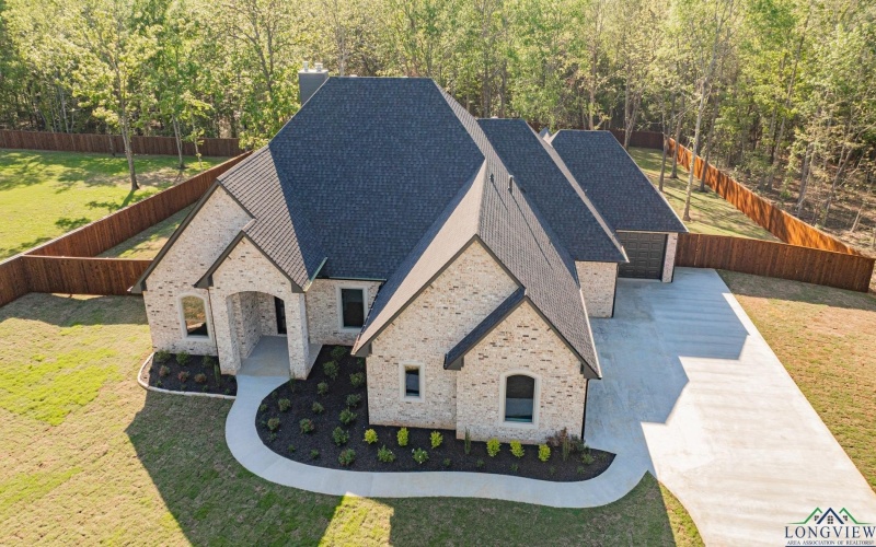 175 Thorn Briar Trail, Longview, TX 75602, 4 Bedrooms Bedrooms, ,3 BathroomsBathrooms,Residential,For Sale,175 Thorn Briar Trail,20246369