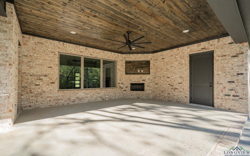 175 Thorn Briar Trail, Longview, TX 75602, 4 Bedrooms Bedrooms, ,3 BathroomsBathrooms,Residential,For Sale,175 Thorn Briar Trail,20246369