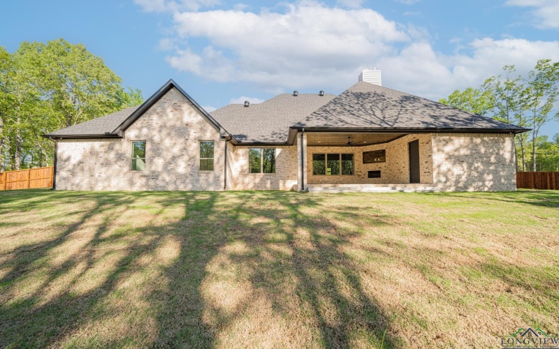 175 Thorn Briar Trail, Longview, TX 75602, 4 Bedrooms Bedrooms, ,3 BathroomsBathrooms,Residential,For Sale,175 Thorn Briar Trail,20246369