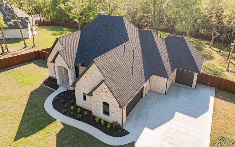 175 Thorn Briar Trail, Longview, TX 75602, 4 Bedrooms Bedrooms, ,3 BathroomsBathrooms,Residential,For Sale,175 Thorn Briar Trail,20246369