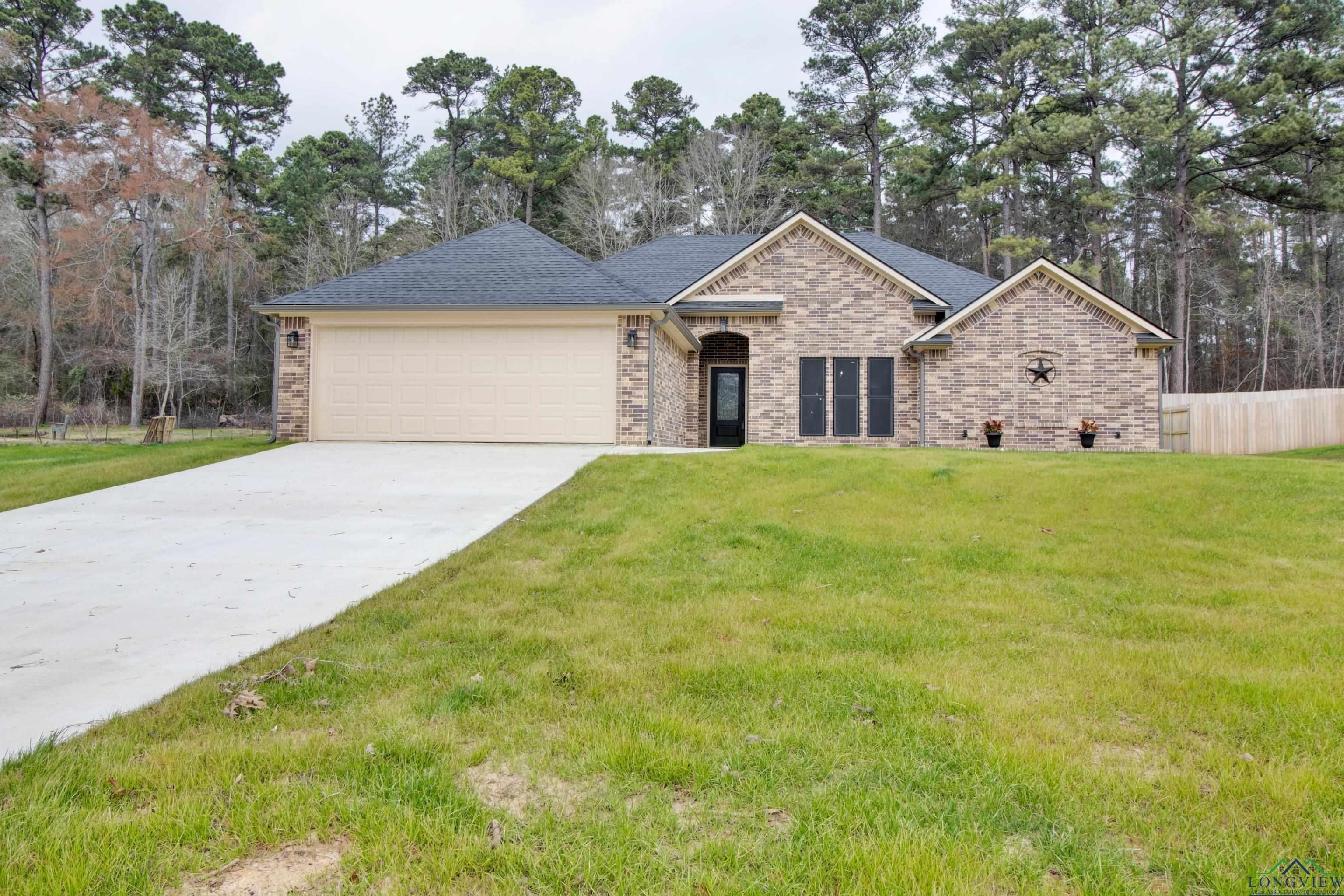 697 English Ln, Longview, TX 75605, 3 Bedrooms Bedrooms, ,2 BathroomsBathrooms,Residential,For Sale,697 English Ln,20246627