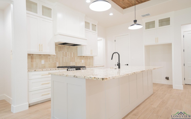 319 Saddle Brook Drive, Hallsville, TX 75650, 4 Bedrooms Bedrooms, ,3 BathroomsBathrooms,Residential,For Sale,319 Saddle Brook Drive,20247550