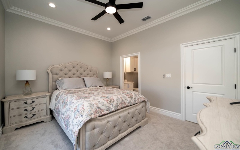 120 Katie Ln, Tatum, TX 75691, 6 Bedrooms Bedrooms, ,6 BathroomsBathrooms,Residential,For Sale,120 Katie Ln,20250401
