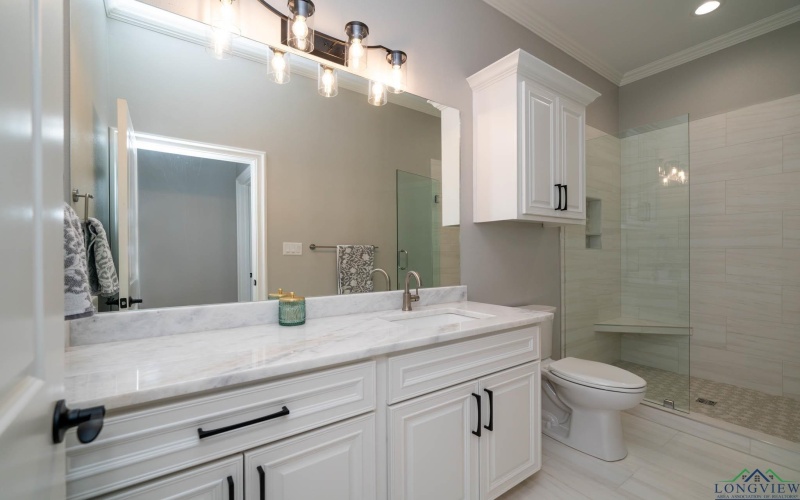 120 Katie Ln, Tatum, TX 75691, 6 Bedrooms Bedrooms, ,6 BathroomsBathrooms,Residential,For Sale,120 Katie Ln,20250401