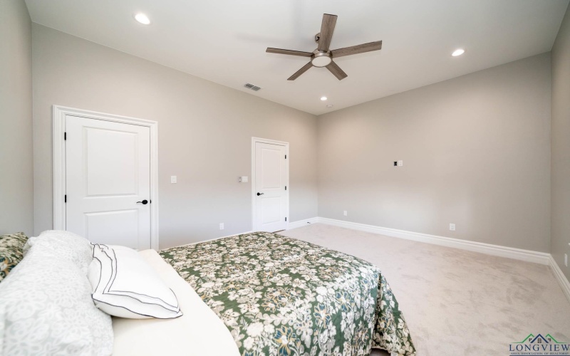 120 Katie Ln, Tatum, TX 75691, 6 Bedrooms Bedrooms, ,6 BathroomsBathrooms,Residential,For Sale,120 Katie Ln,20250401
