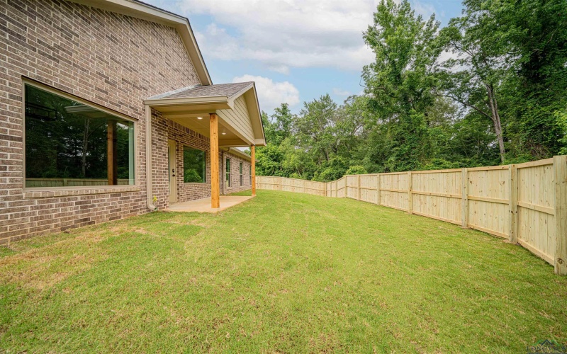 127 Brookway Lane, Longview, TX 75604, 4 Bedrooms Bedrooms, ,2 BathroomsBathrooms,Residential,For Sale,127 Brookway Lane,20251433