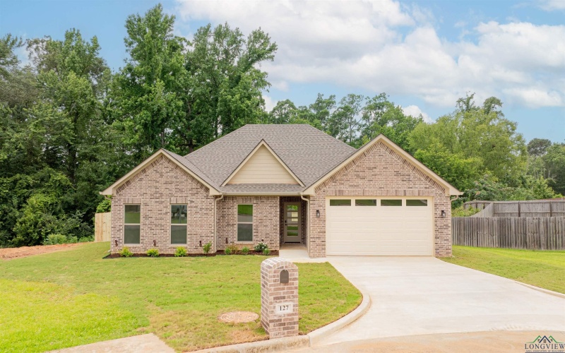 127 Brookway Lane, Longview, TX 75604, 4 Bedrooms Bedrooms, ,2 BathroomsBathrooms,Residential,For Sale,127 Brookway Lane,20251433