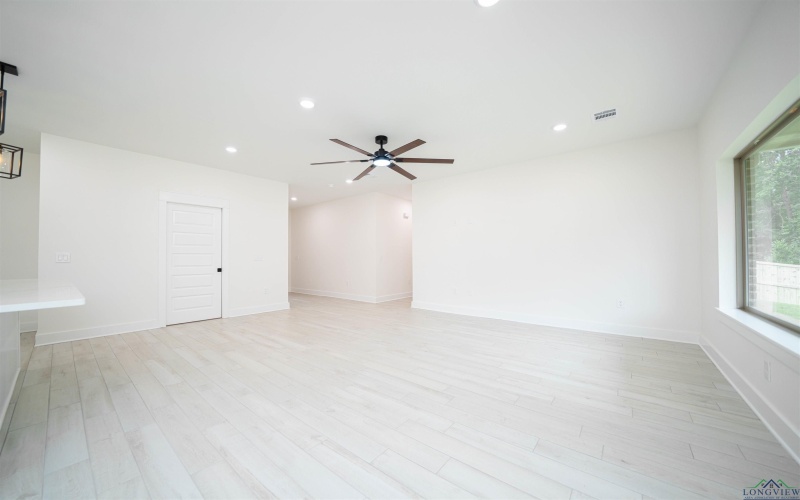 127 Brookway Lane, Longview, TX 75604, 4 Bedrooms Bedrooms, ,2 BathroomsBathrooms,Residential,For Sale,127 Brookway Lane,20251433