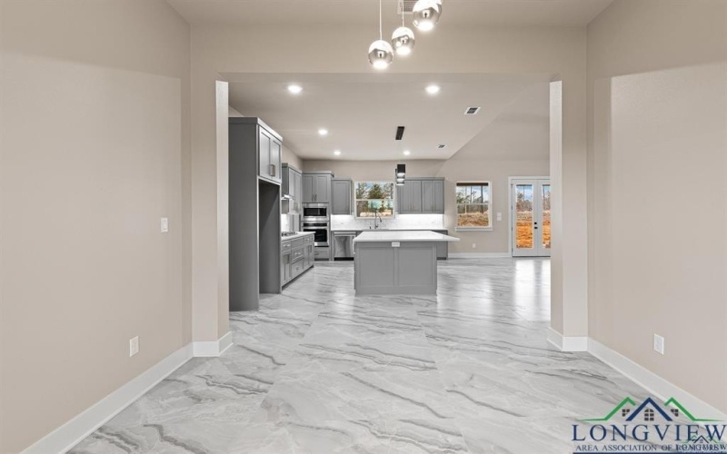 140 Cottonwood Circle, Longview, TX 75605, 4 Habitaciones Habitaciones , ,3 BañosBaños,Residential,En Venta,140 Cottonwood Circle,20251539