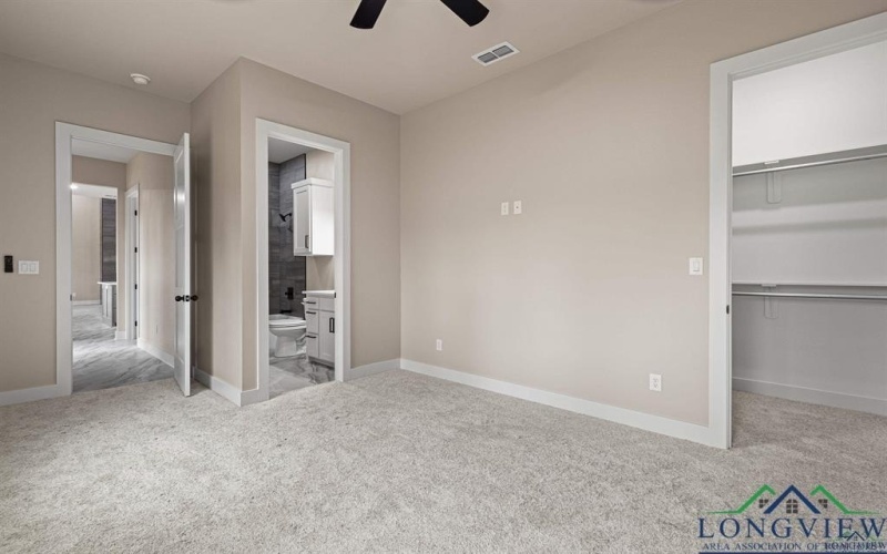 140 Cottonwood Circle, Longview, TX 75605, 4 Habitaciones Habitaciones , ,3 BañosBaños,Residential,En Venta,140 Cottonwood Circle,20251539