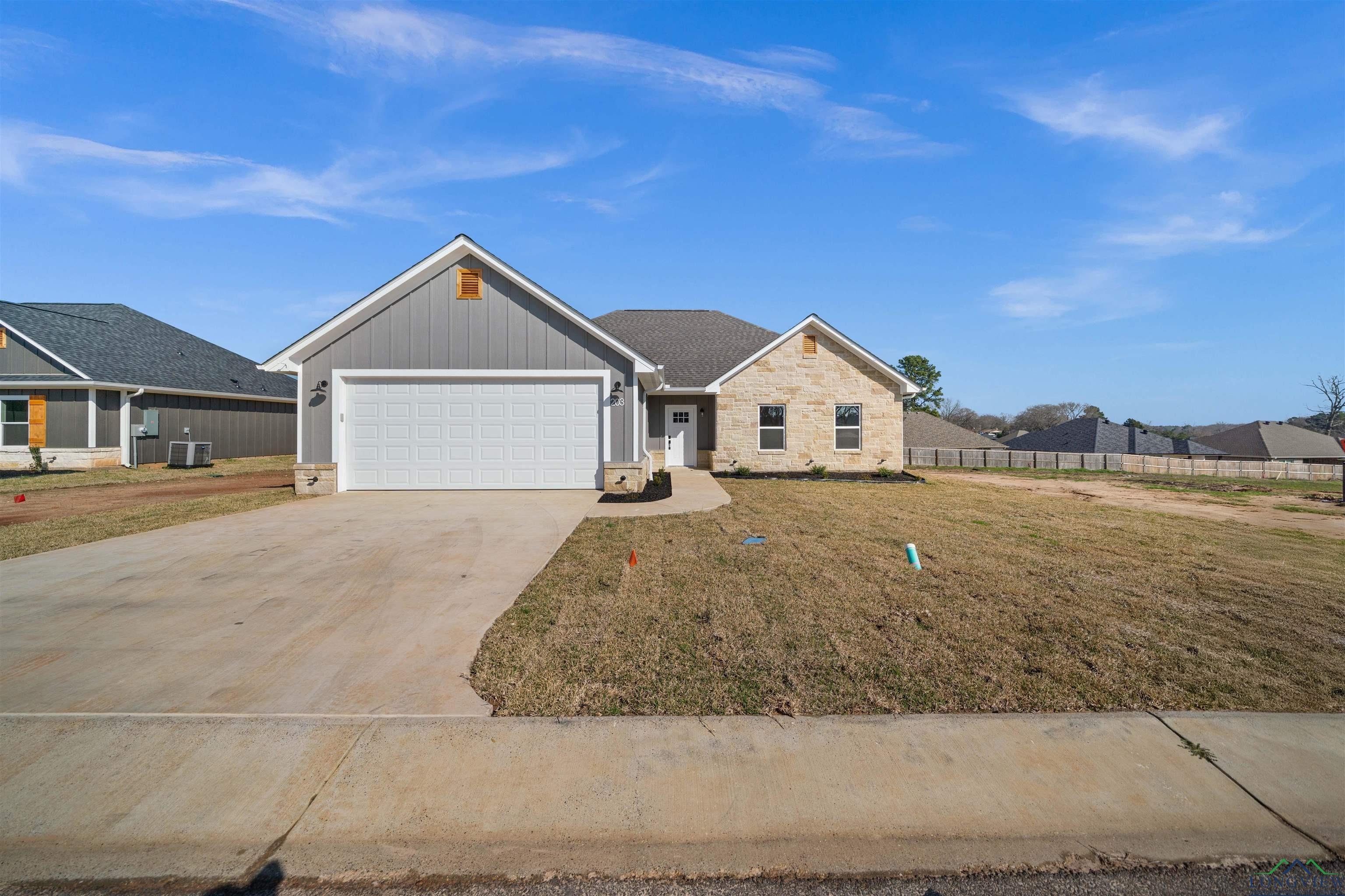 203 Toro Dr, Winona, TX 75792, 3 Habitaciones Habitaciones , ,2 BañosBaños,Residential,En Venta,203 Toro Dr,20251681