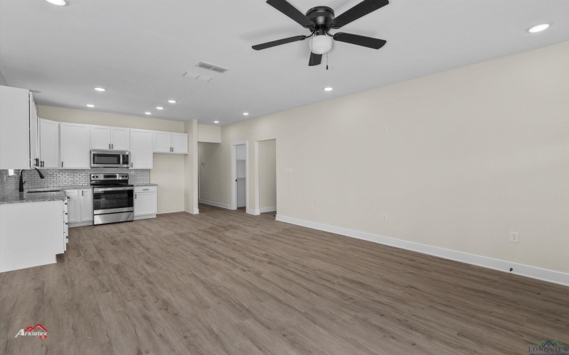 3219 Stone Road, Kilgore, TX 75662, ,Residential Multi Family,En Venta,3219 Stone Road,20251755