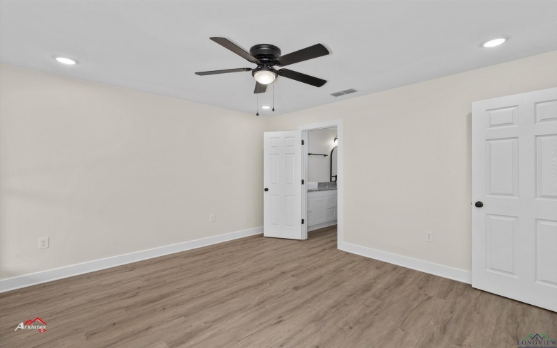 3219 Stone Road, Kilgore, TX 75662, ,Residential Multi Family,En Venta,3219 Stone Road,20251755